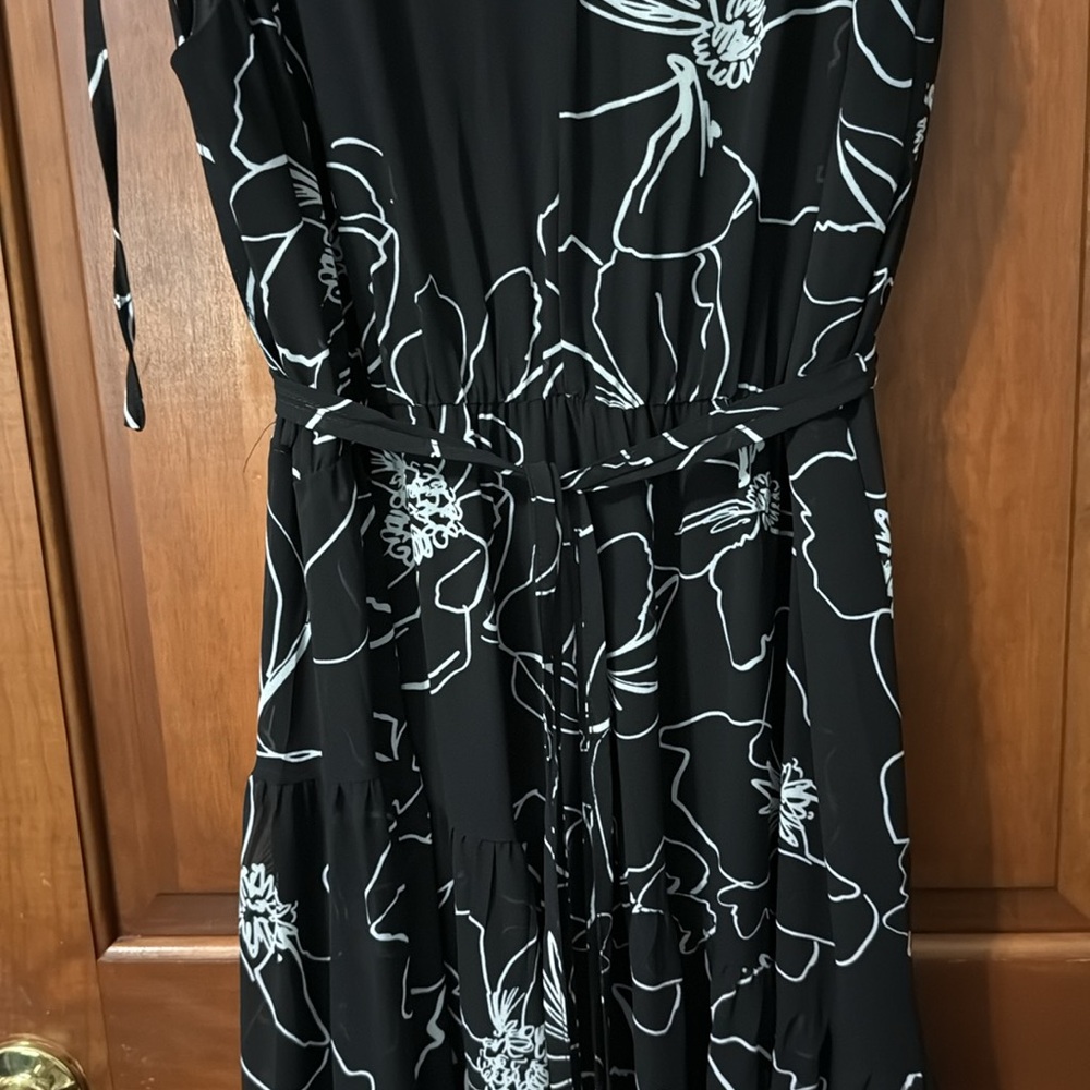 Black and white Maxi dress - Picture 7 of 12